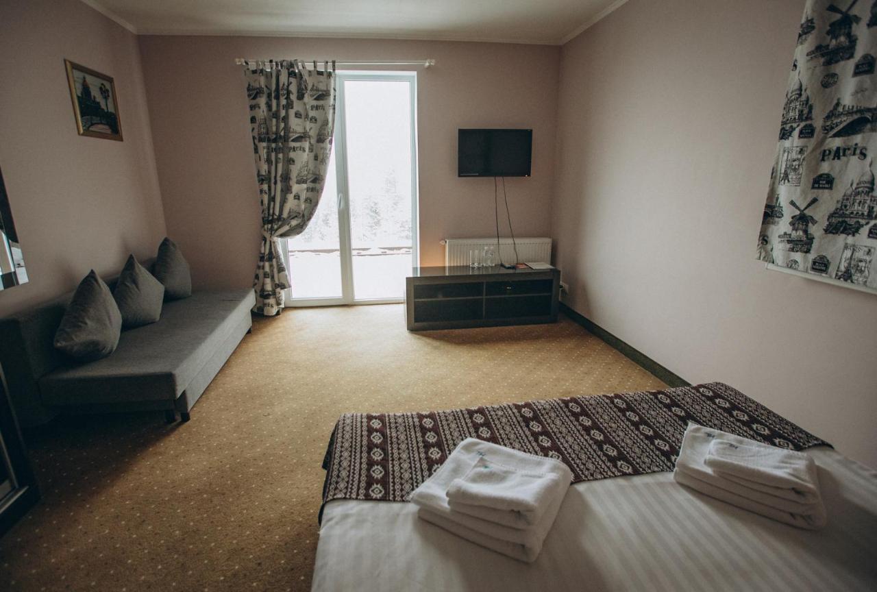 Hoch Land Hotel Yablunytsia Buitenkant foto