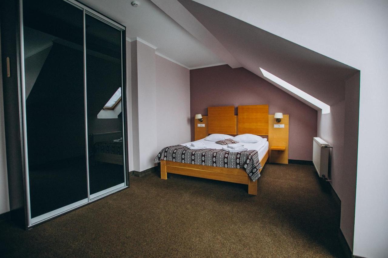 Hoch Land Hotel Yablunytsia Buitenkant foto