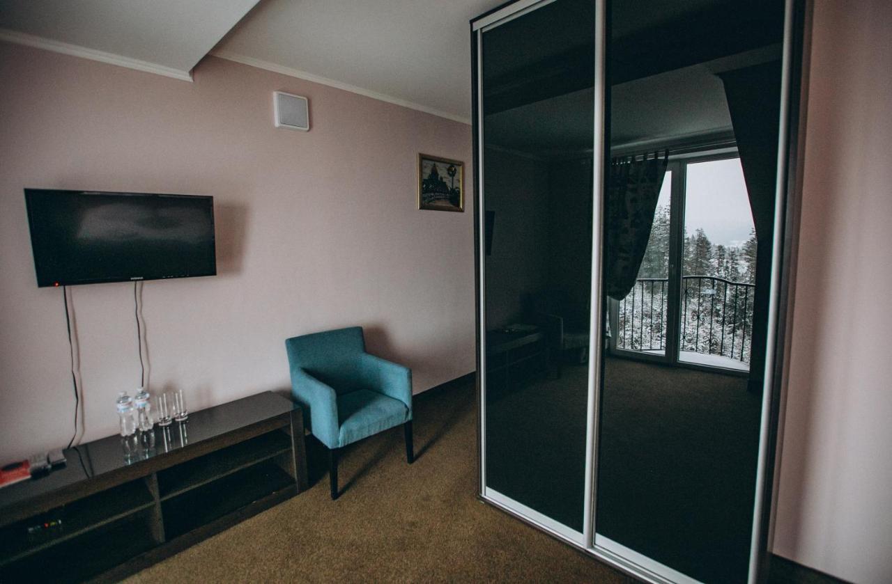 Hoch Land Hotel Yablunytsia Buitenkant foto
