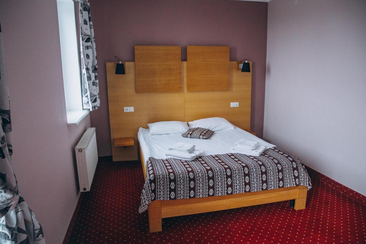 Hoch Land Hotel Yablunytsia Buitenkant foto