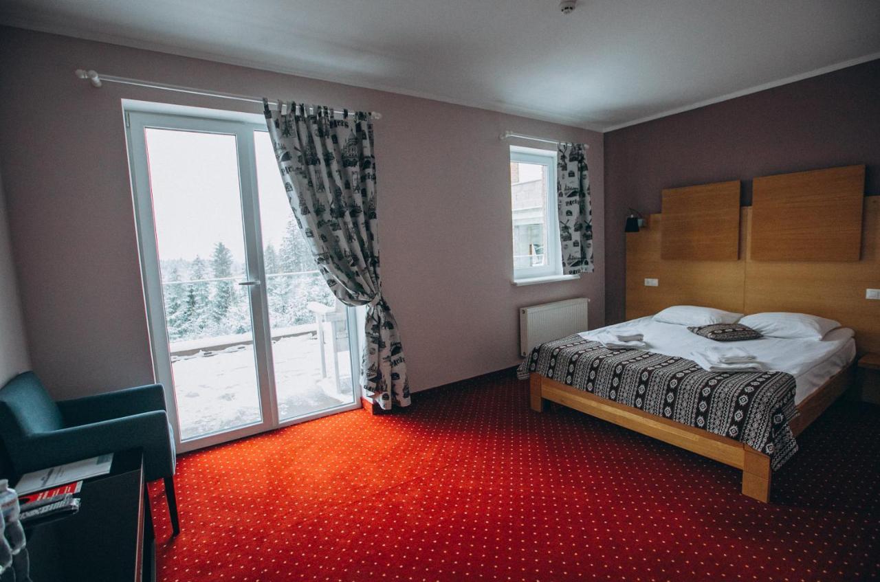 Hoch Land Hotel Yablunytsia Buitenkant foto