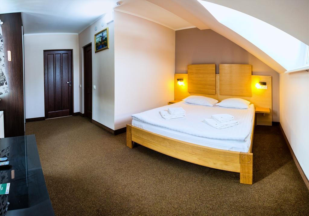 Hoch Land Hotel Yablunytsia Buitenkant foto